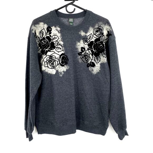 Wild Fable Black Velvet Rose Sweatshirt Size Small - Picture 1 of 7